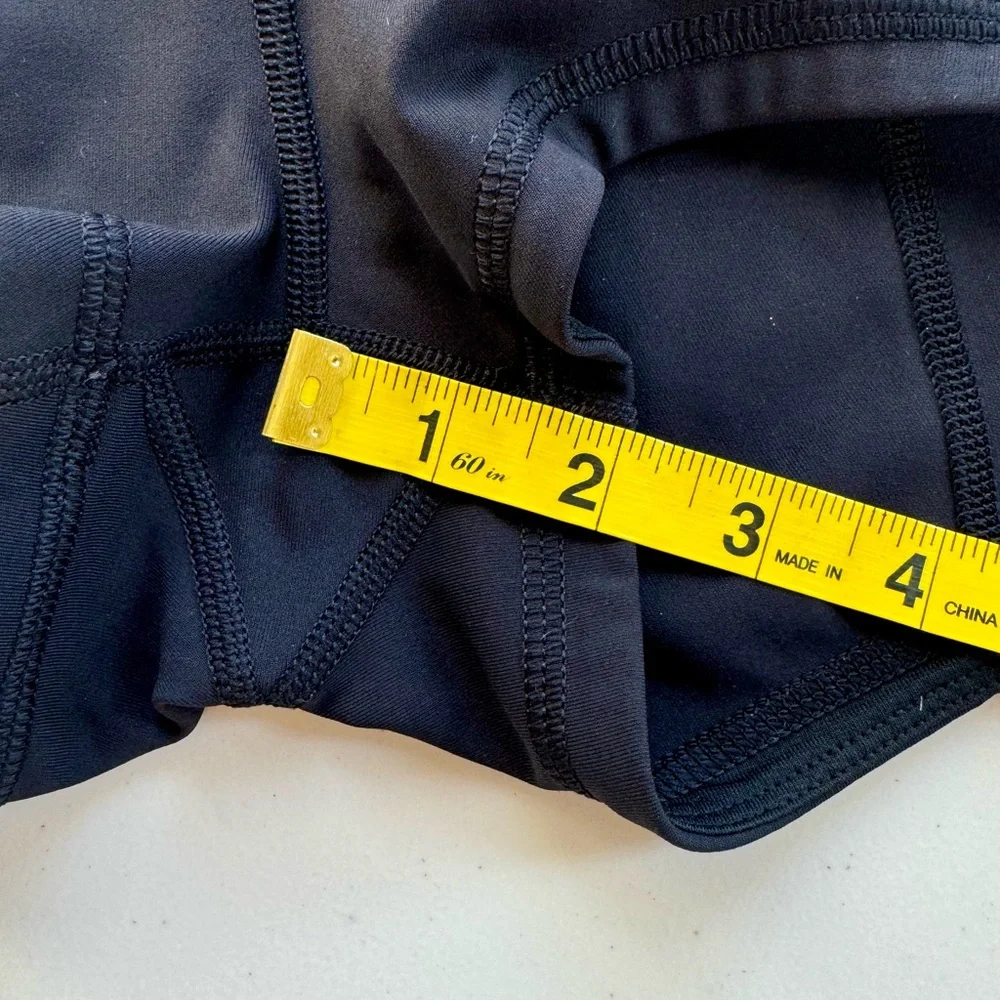 Lululemon In Movement Short Everlux 2” Black Sz 4 - Picture 5 of 7